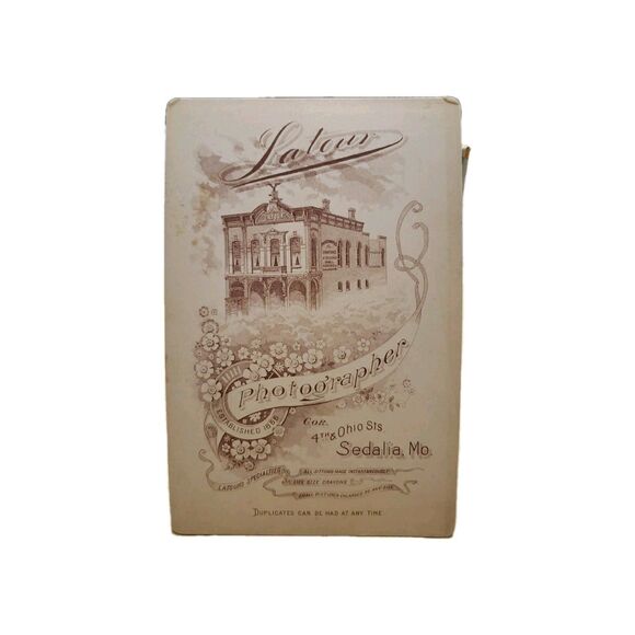 Antique Cabinet Card Photo c1880s Baby Infant LaTour Photographer Sedalia MO - Picture 3 of 15